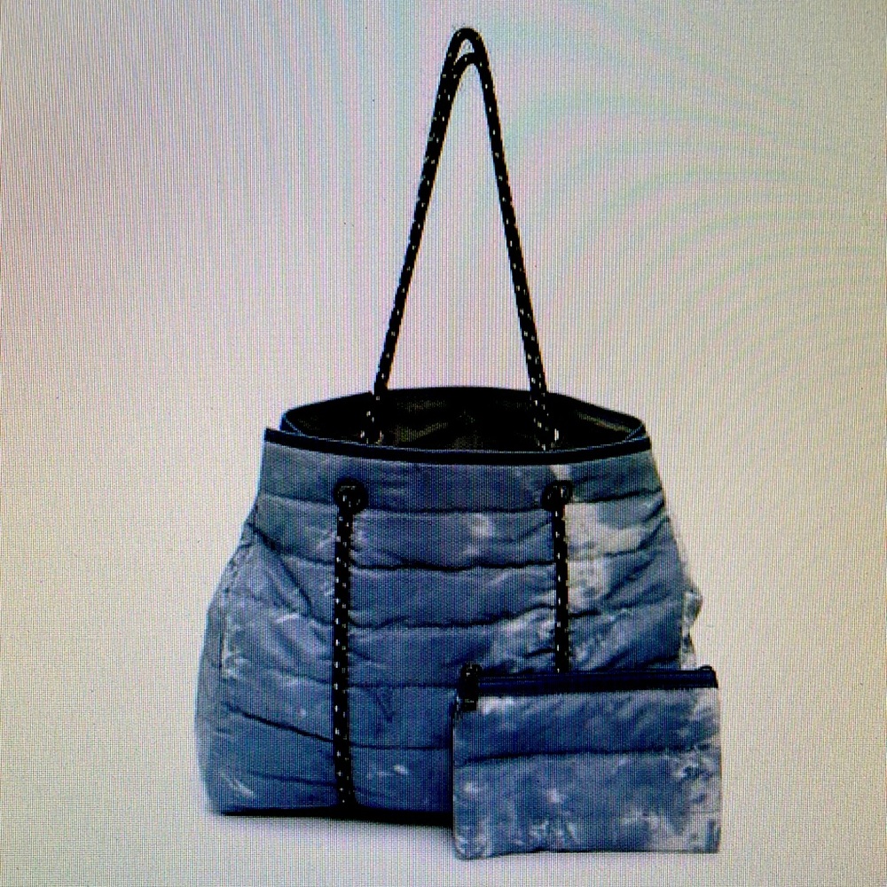 Nylon cord tote